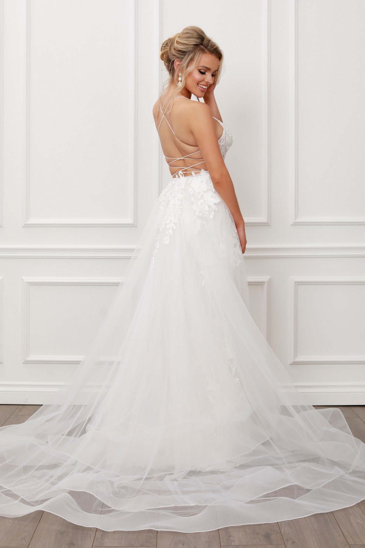 A584 ivory size 10