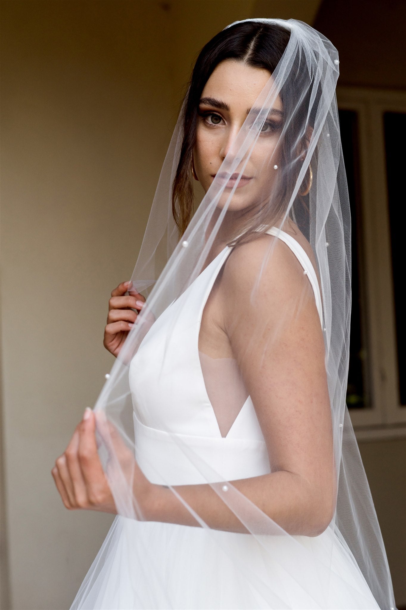 Lola pearl 1 tier Ivory Bridal veil 98'" - Italian Tulle
