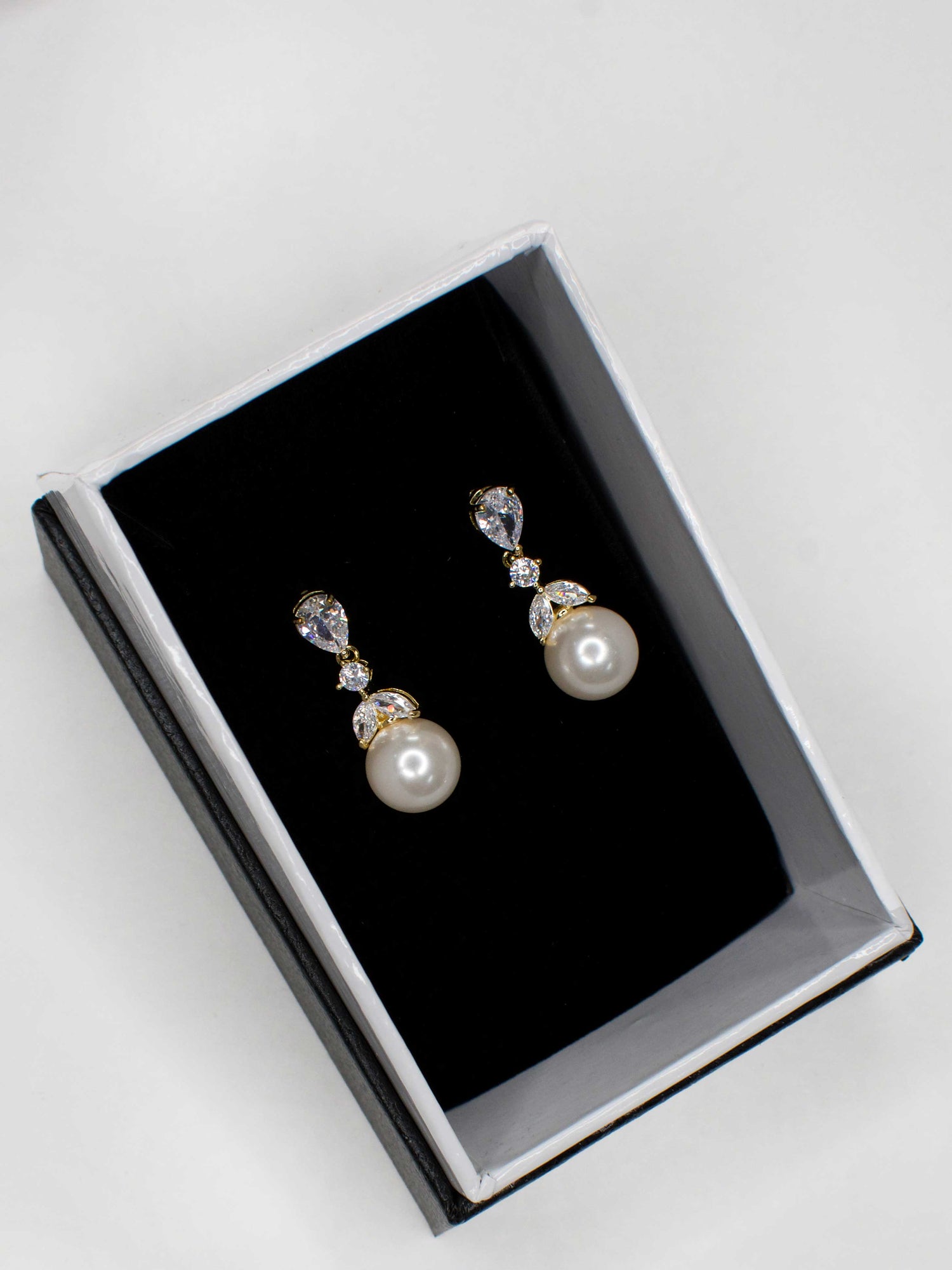 Betty Earrings Gold WE554