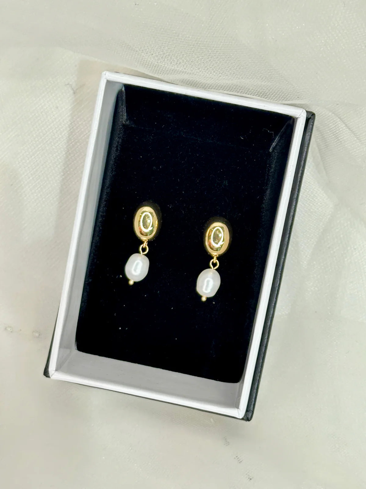 Nerida Freshwater Peal and gold Earrings