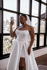 Mya overskirt Ivory size 18 (Ex sample gown)
