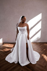 Mya overskirt Ivory size 18 (Ex sample gown)