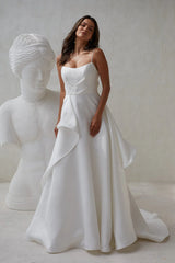 Baia gown TC2409 Ivory size 16 (Brand new)