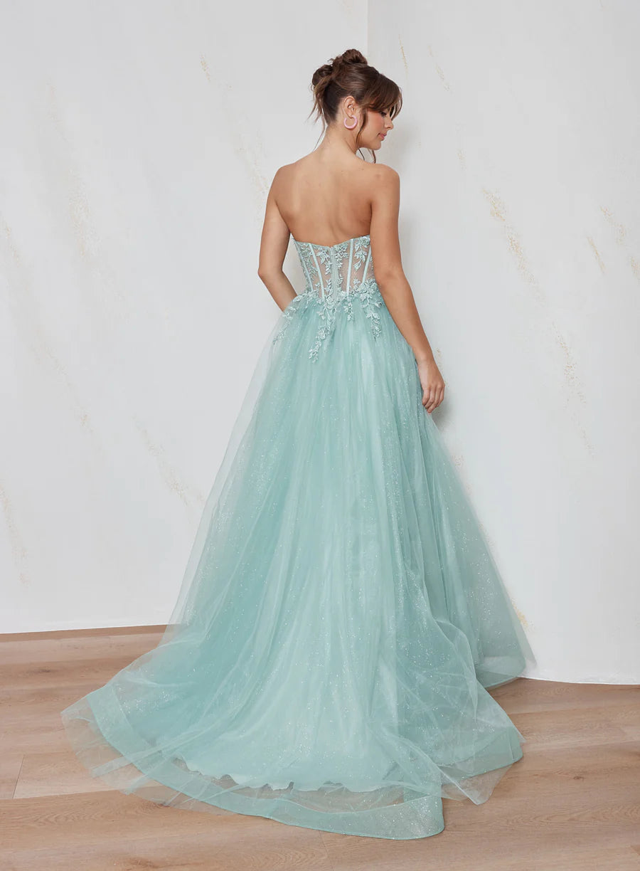 PO2678 Clara
