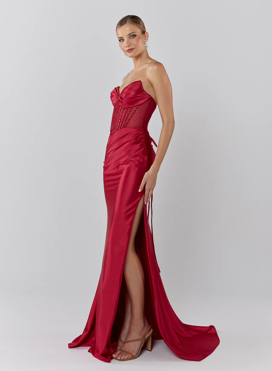 PO2692 Claudia
