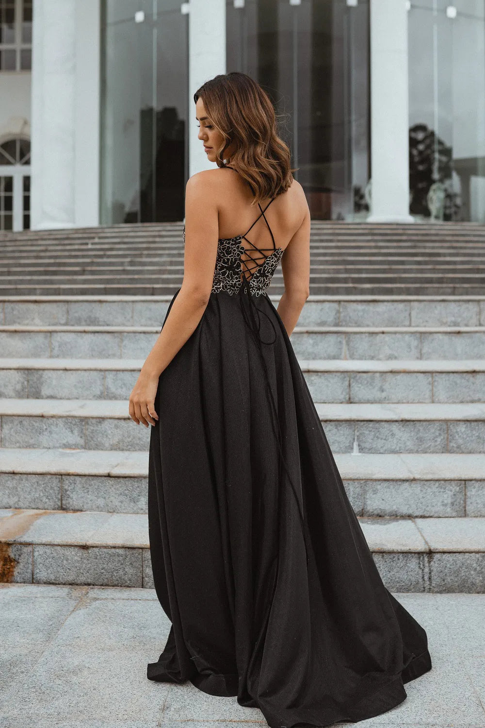 PO854 Ivy gown Black Size 8 (Ready to ship!)
