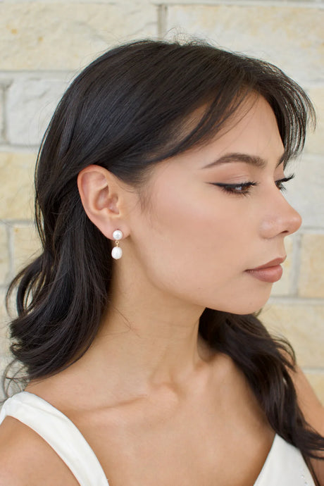 Sia Gold Freshwater Pearl Earrings WE763