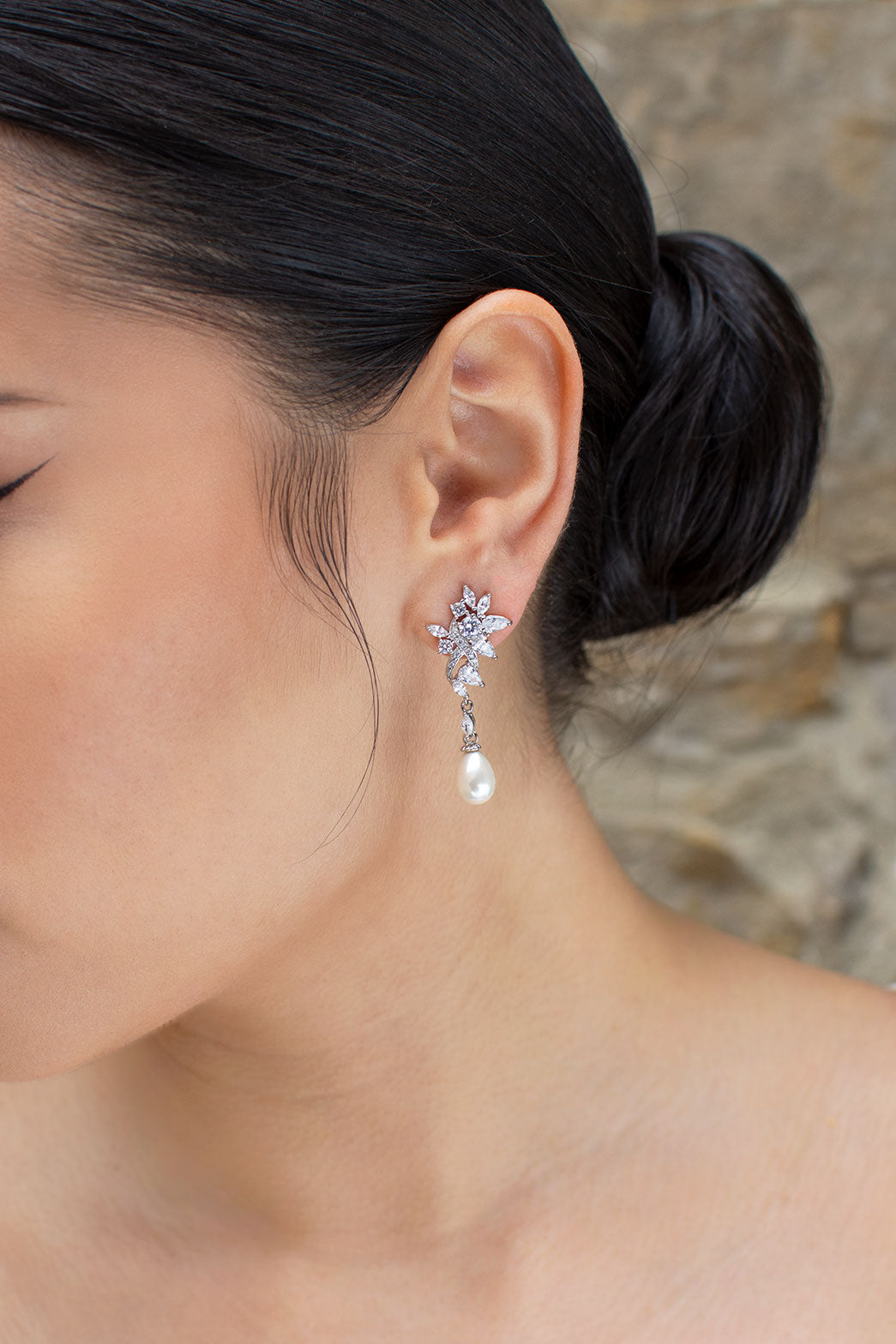 Inessa Earrings WE740