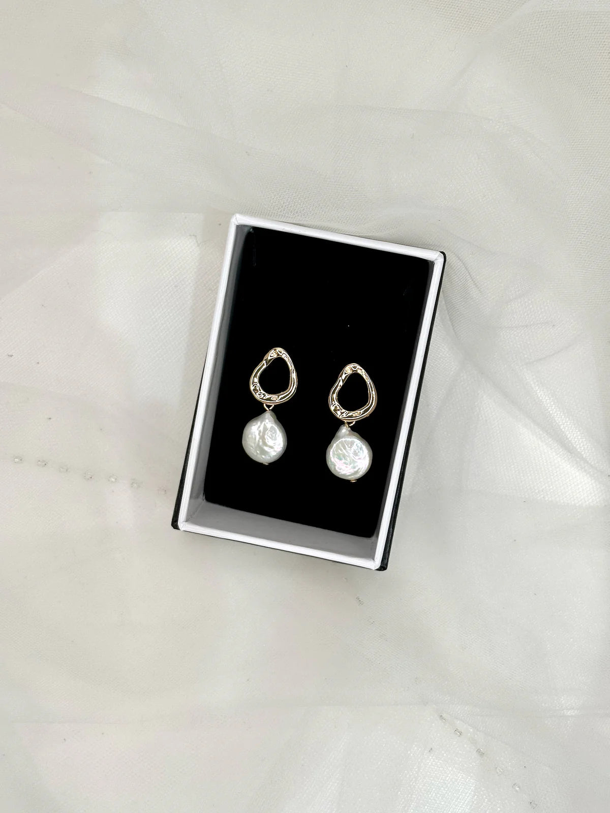Calypso Freshwater Pearl earrings