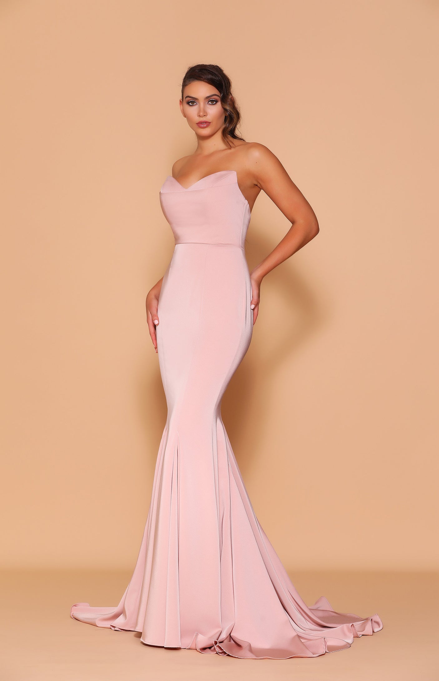 LD1127 Antique Pink Size 16 (Ready to ship!)