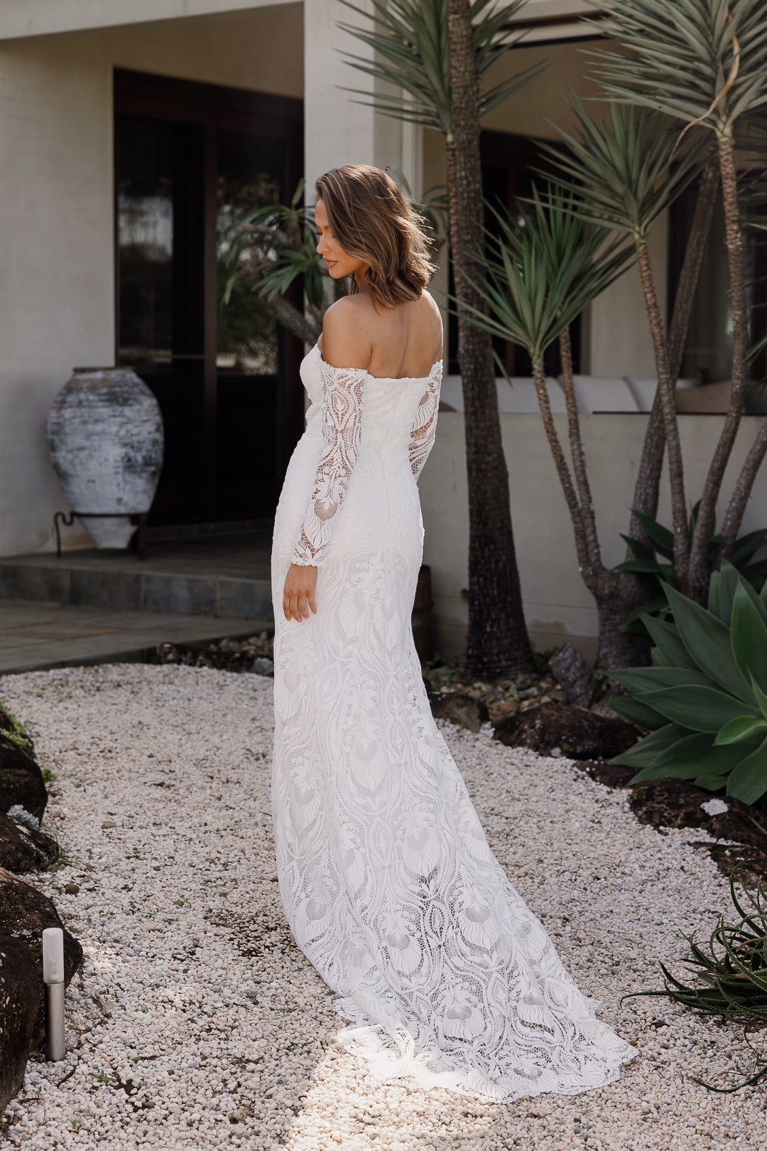Sutton gown Vintage white size 14 (Ex sample gown)