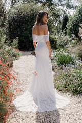 Philomena gown TC400 Ivory size 14 (Ex sample gown)
