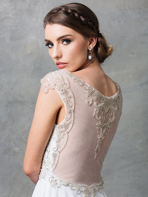 TC004 - Size 20 Ivory