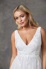 'Liv' wedding gown - ivory size 12